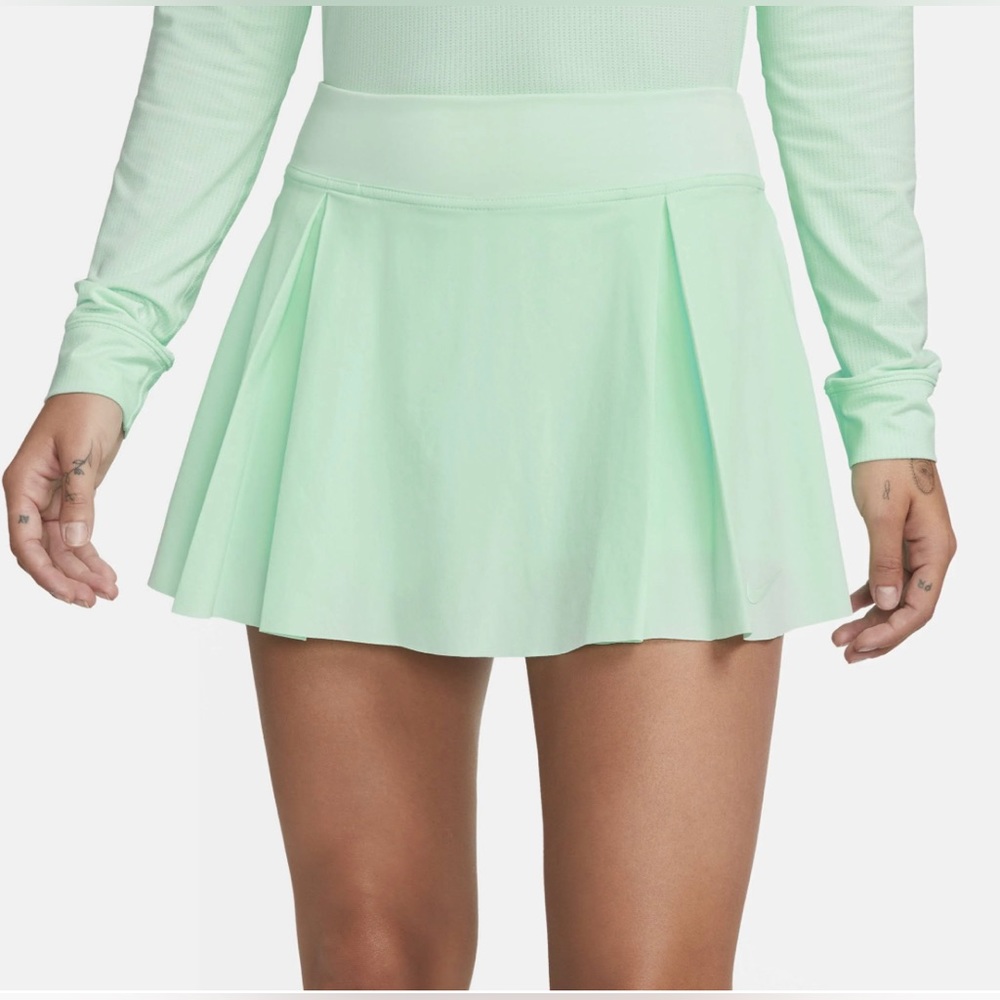 Nike Short Club Tennis Skirt- Women’s Size Large